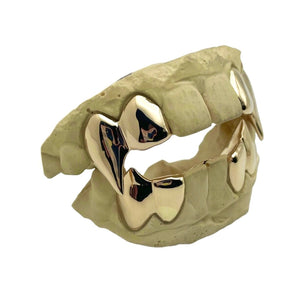 Leona Lifts Super Extended Fang Grillz